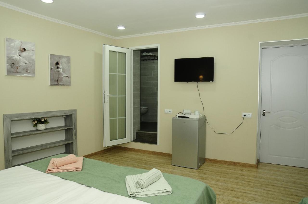 Erik'S Guest House Borjomi Luaran gambar